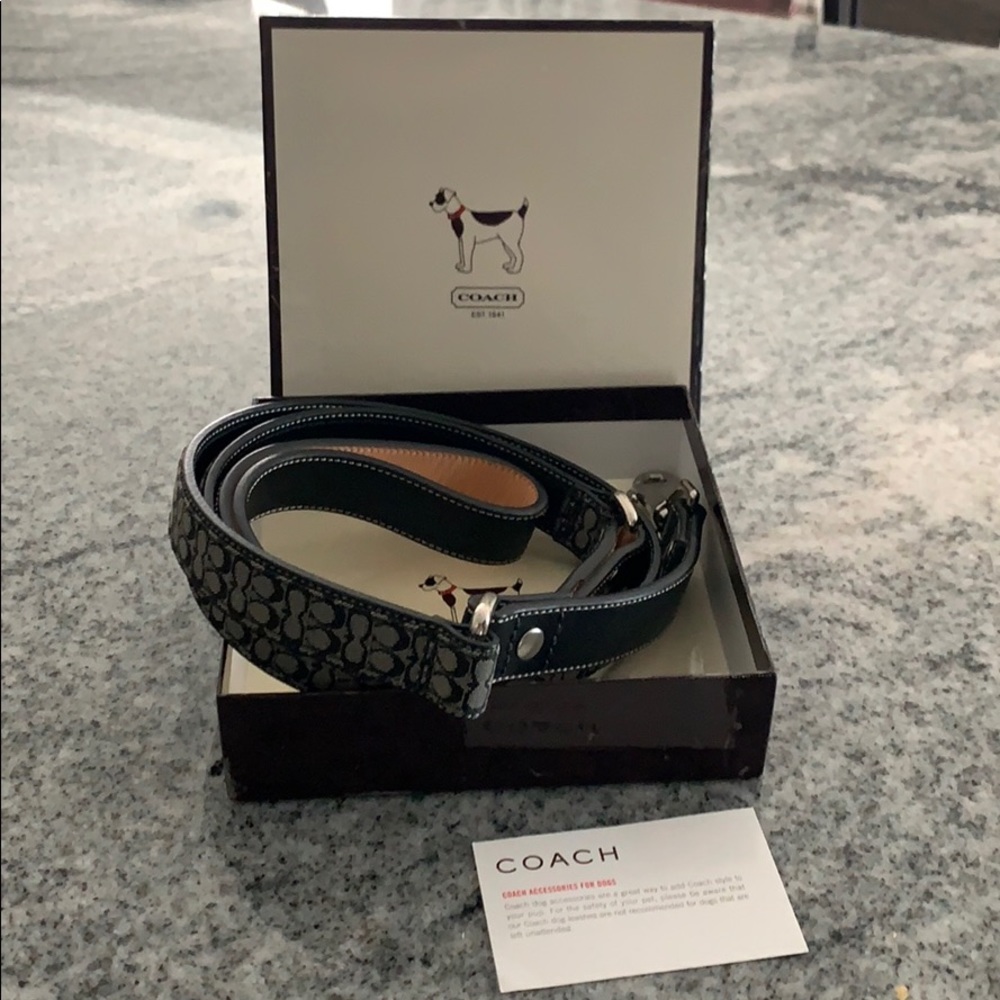 Coach dog leash NWT